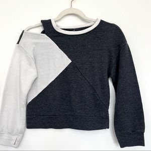 Zella Girl Navy and White Long Sleeve With Shoulder Cutout And Geometric Design